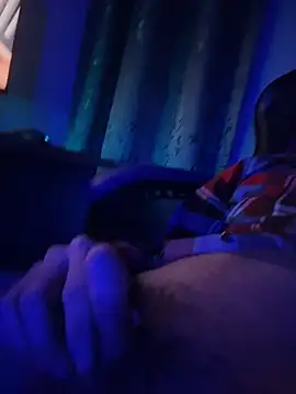 Snapshot of wolfand01 chatting on December 21, 5:58 am wolfand01 online show from December 21, 5:58 am