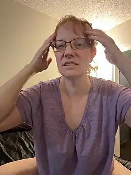 Lenaravenswood online show from February 1, 8:02 am