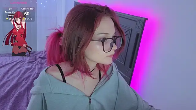 Snapshot of Angel_Bruh chatting on December 15, 9:24 am Angel Bruh online show from December 15, 9:24 am