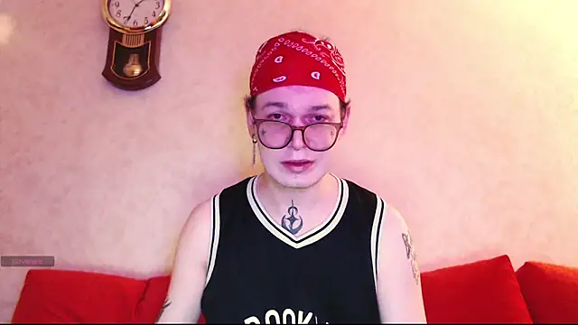 Snapshot of Steve_q chatting on June 17, 10:32 pm Steve q online show from June 17, 10:32 pm