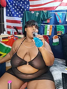 ChoklitBerryXX online show from June 26, 8:24 pm