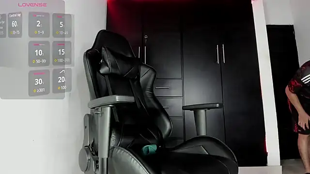 Liam Mateo online show from January 9, 2:25 am