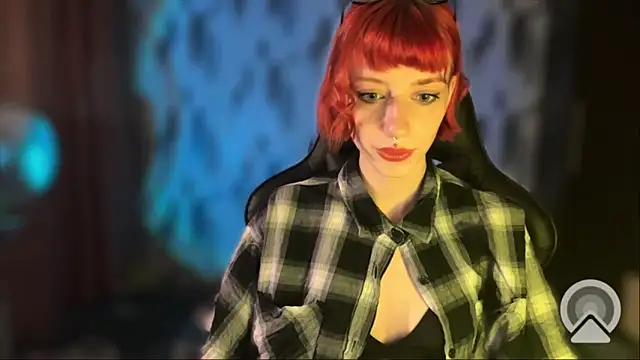 Snapshot of RedFica chatting on December 13, 7:53 pm RedFica online show from December 13, 7:53 pm