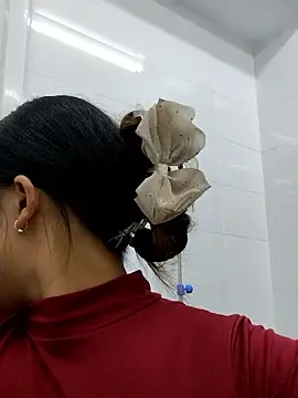 mit0-77 online show from January 13, 11:15 am