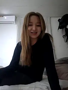 Snapshot of SherrylShaw chatting on December 19, 7:43 pm SherrylShaw online show from December 19, 7:43 pm