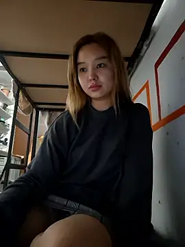 Snapshot of SherrylShaw chatting on January 9, 1:36 pm SherrylShaw online show from January 9, 1:36 pm