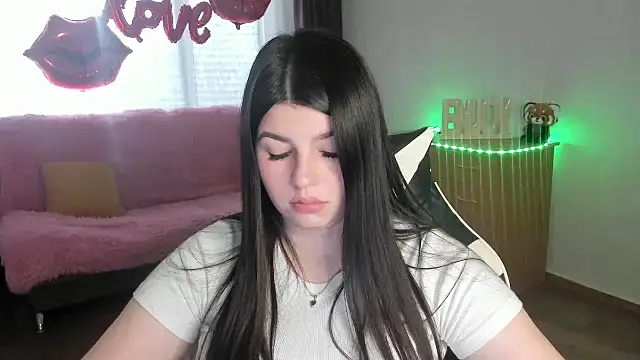 KisaModel online show from April 28, 2:27 am