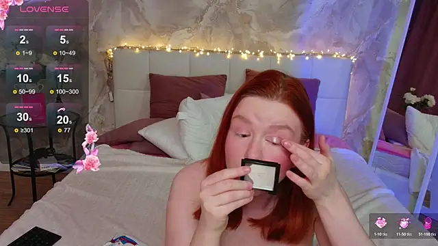 LucyHornyDollx online show from February 22, 11:20 am