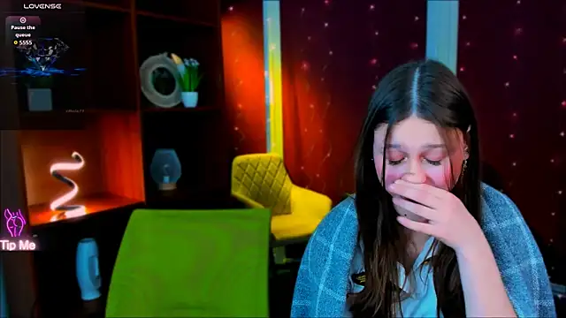 alia skay online show from March 15, 9:43 pm