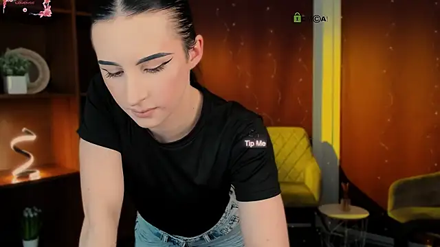 alia skay online show from May 5, 7:22 pm