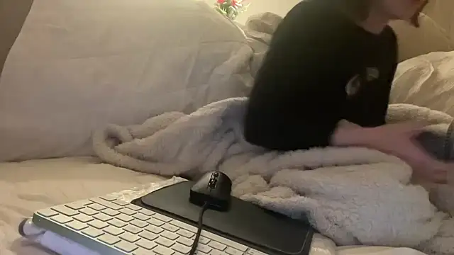 Snapshot of ijustturned18today chatting on January 16, 7:12 am ijustturned18today online show from January 16, 7:12 am