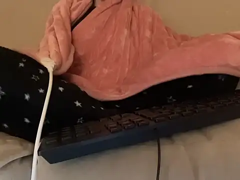 Snapshot of ijustturned18today chatting on February 16, 6:53 am ijustturned18today online show from February 16, 6:53 am