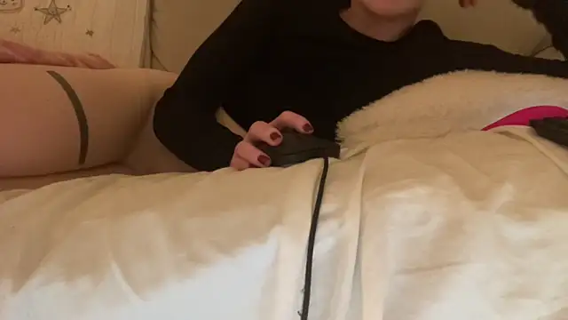 Snapshot of ijustturned18today chatting on February 21, 8:43 pm ijustturned18today online show from February 21, 8:43 pm