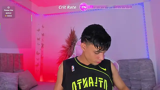 Snapshot of Michael_Jordan_zz chatting on May 13, 11:18 am Michael Jordan zz online show from May 13, 11:18 am