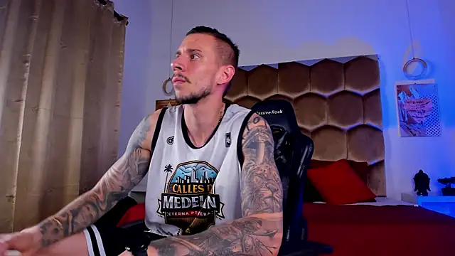 J king   online show from June 10, 7:57 pm