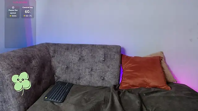 rosehoneil online show from March 17, 8:34 pm