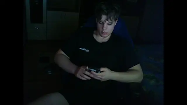 GymGuy0505 online show from January 12, 3:50 pm