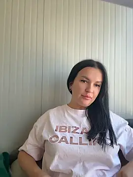 MeganBlueq online show from May 8, 9:14 am