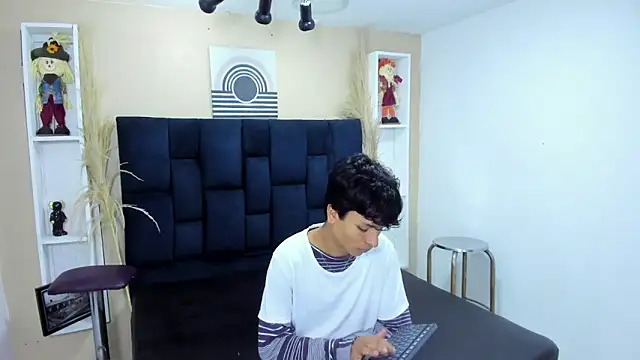 Joseph Gonzalez online show from March 8, 11:36 am