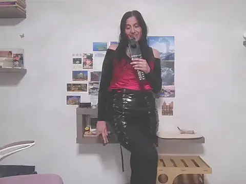 DommeVioleta online show from February 18, 6:42 am