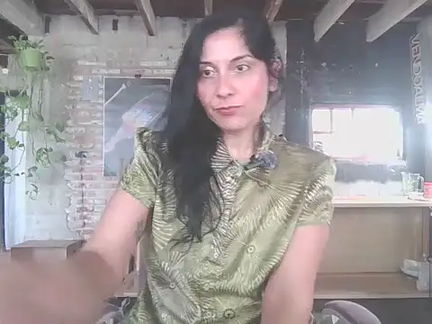 Snapshot of DommeVioleta chatting on June 11, 5:33 pm DommeVioleta online show from June 11, 5:33 pm
