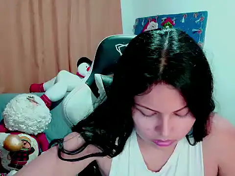 Snapshot of milk_hot_mafe chatting on December 15, 1:43 am milk hot mafe online show from December 15, 1:43 am