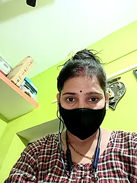 Snapshot of Lali-laila chatting on December 15, 5:06 pm Lali-laila online show from December 15, 5:06 pm