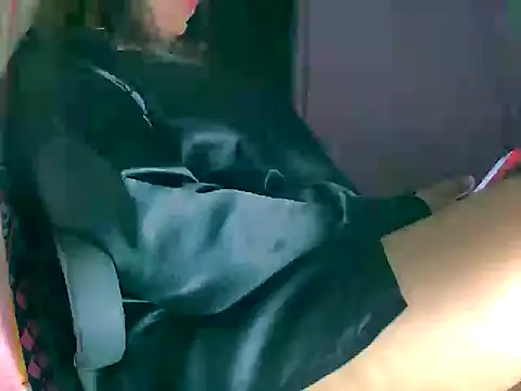 Snapshot of butterflyslay chatting on December 13, 9:09 pm butterflyslay online show from December 13, 9:09 pm