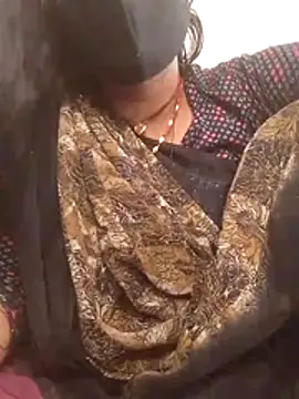 Snapshot of Aaisha_01 chatting on April 4, 9:51 am Aaisha 01 online show from April 4, 9:51 am