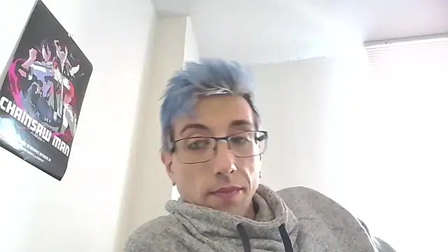 AskAveryAnything online show from December 17, 4:13 pm