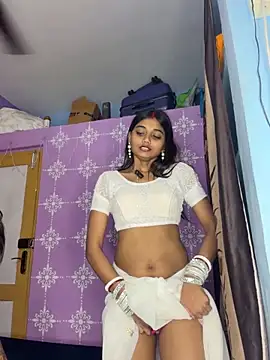 Snapshot of Sweet-priyaa chatting on August 9, 3:23 am Sweet-priyaa online show from August 9, 3:23 am