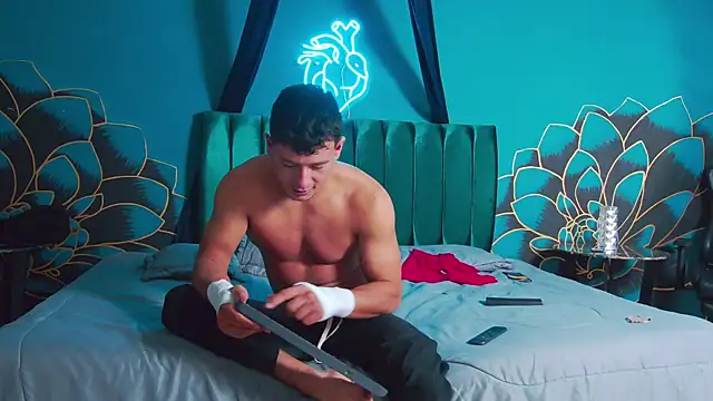 MagnusKnight  online show from January 8, 5:15 pm