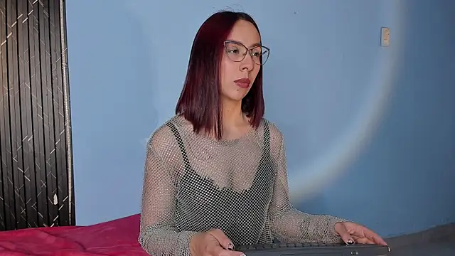Moolly Evanz online show from April 29, 2:32 pm