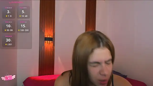 VivianOwen9 online show from March 10, 9:47 am