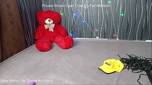 khushigoesnaughty0 online show from February 9, 7:34 am