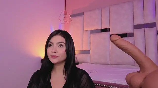 kylie river online show from May 20, 11:16 am