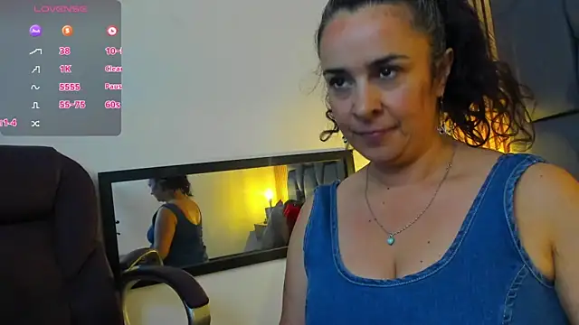 Snapshot of Angelic_serenity chatting on April 14, 7:09 pm Angelic serenity online show from April 14, 7:09 pm