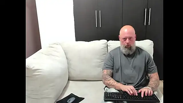 Aurora and the beast online show from March 2, 6:15 pm