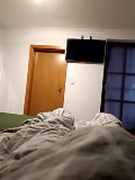 Snapshot of weilpasst chatting on January 8, 6:48 am weilpasst online show from January 8, 6:48 am