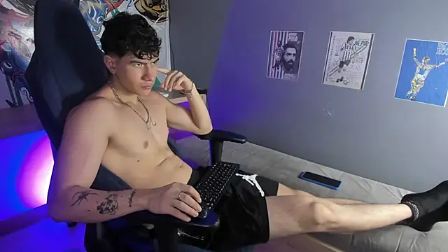 Criss Adams online show from January 18, 1:53 am