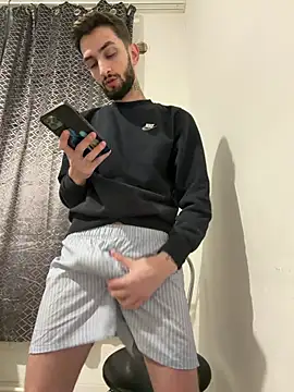 Juliann69Ramiro online show from January 11, 7:19 pm