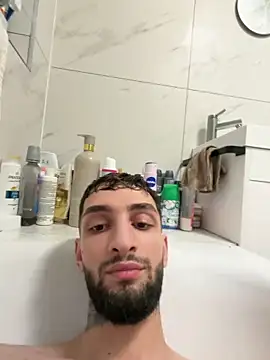 Juliann69Ramiro online show from March 12, 9:10 pm