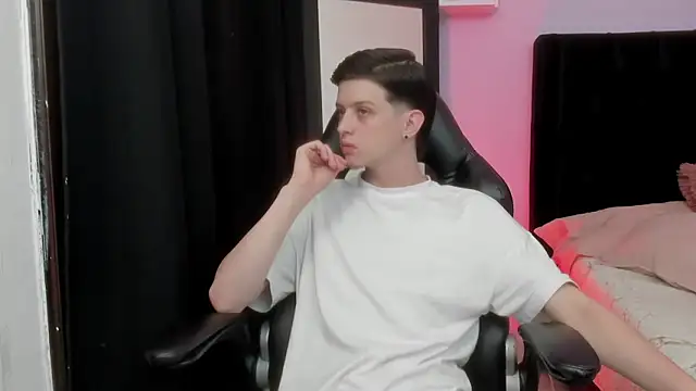 sebastamayo  online show from January 17, 9:03 am