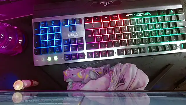 Snapshot of kari-10 chatting on December 13, 7:53 pm kari-10 online show from December 13, 7:53 pm