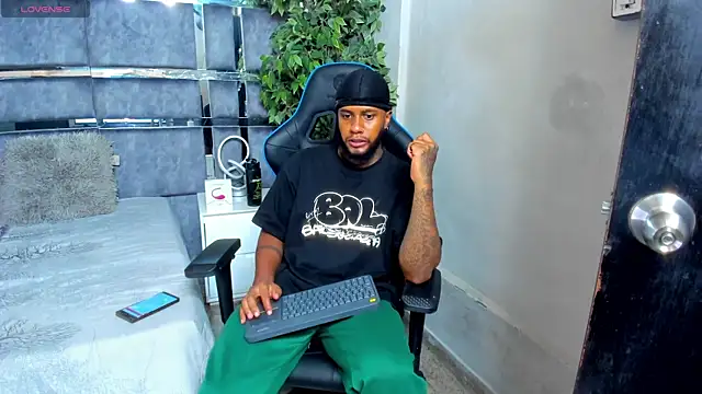 jay jhonson01 online show from May 5, 1:46 am