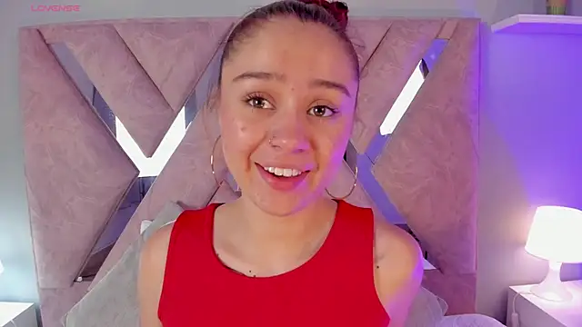 Amelia Saenz  online show from August 4, 11:46 am