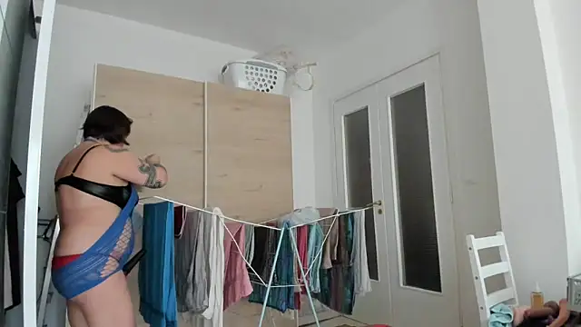 tantriquegirl06 online show from April 29, 5:41 pm