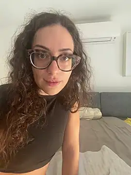 CoquineCharmeuse online show from June 15, 1:35 pm