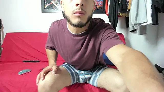 Reynoah online show from March 6, 10:28 pm