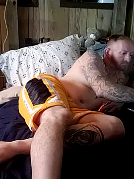 Snapshot of Bharv69 chatting on February 12, 6:52 am Bharv69 online show from February 12, 6:52 am